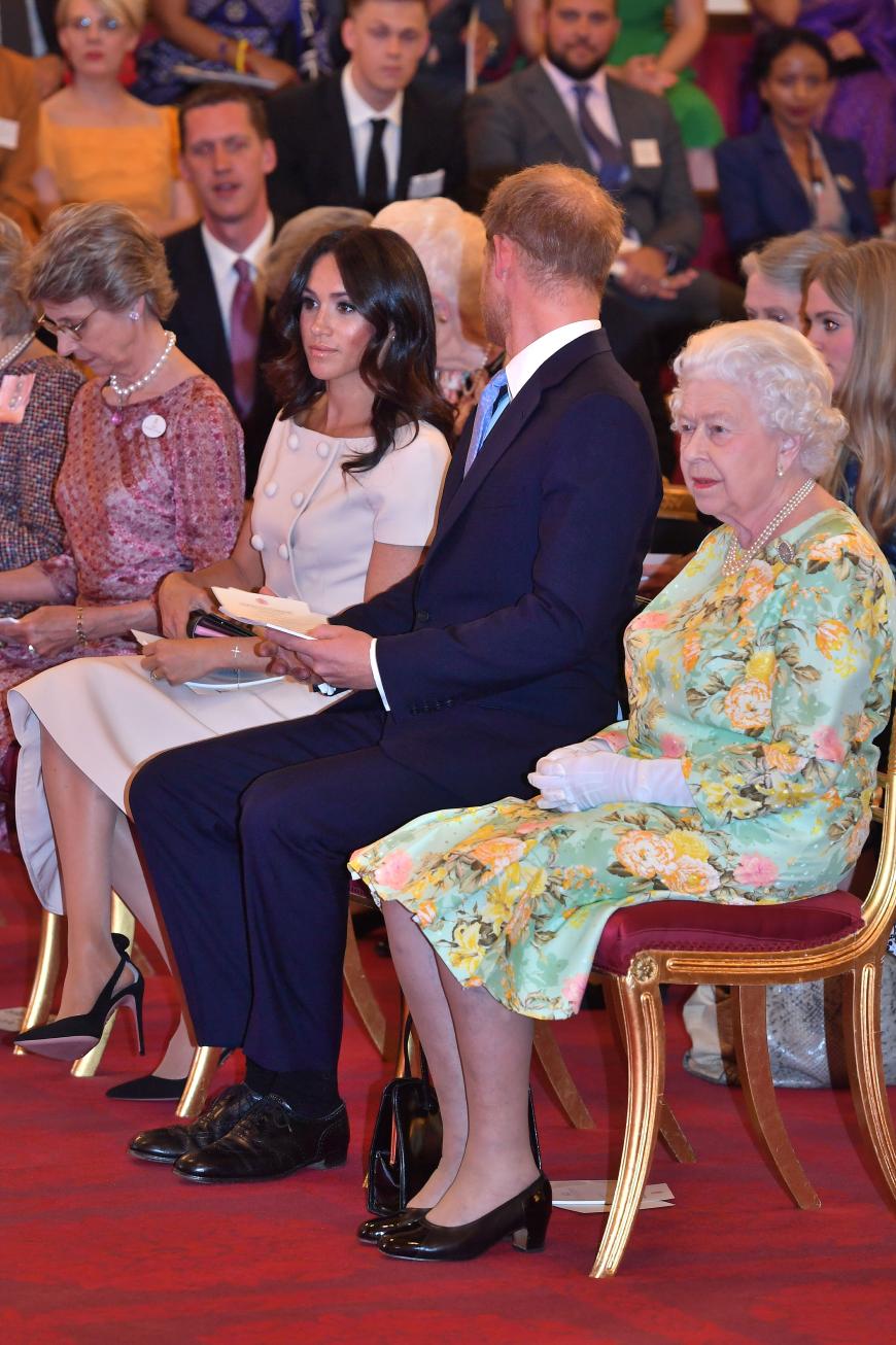 Queen Elizabeth hat in einem persönlichen Statement warme Worte über ihren Enkel und seine Ehefrau verloren.