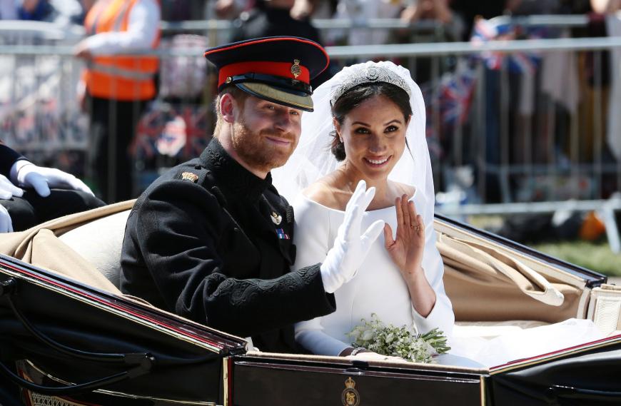 Unter anderem behauptet sie, Lady Di sei ganz und gar nicht erfreut, Meghan an Harrys Seite zu sehen.