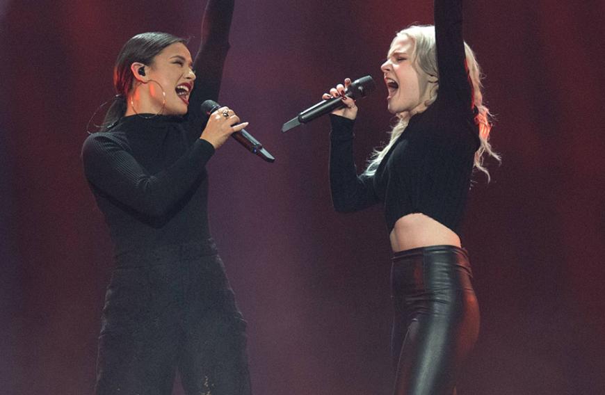 Das Frauen-Duo S!sters, bestehend aus Laurita Kästel und Carlotta Trumann.
