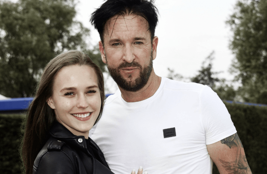 Der Schlagerstar und die 19-Jährige sind seit über einem Jahr ein Paar.