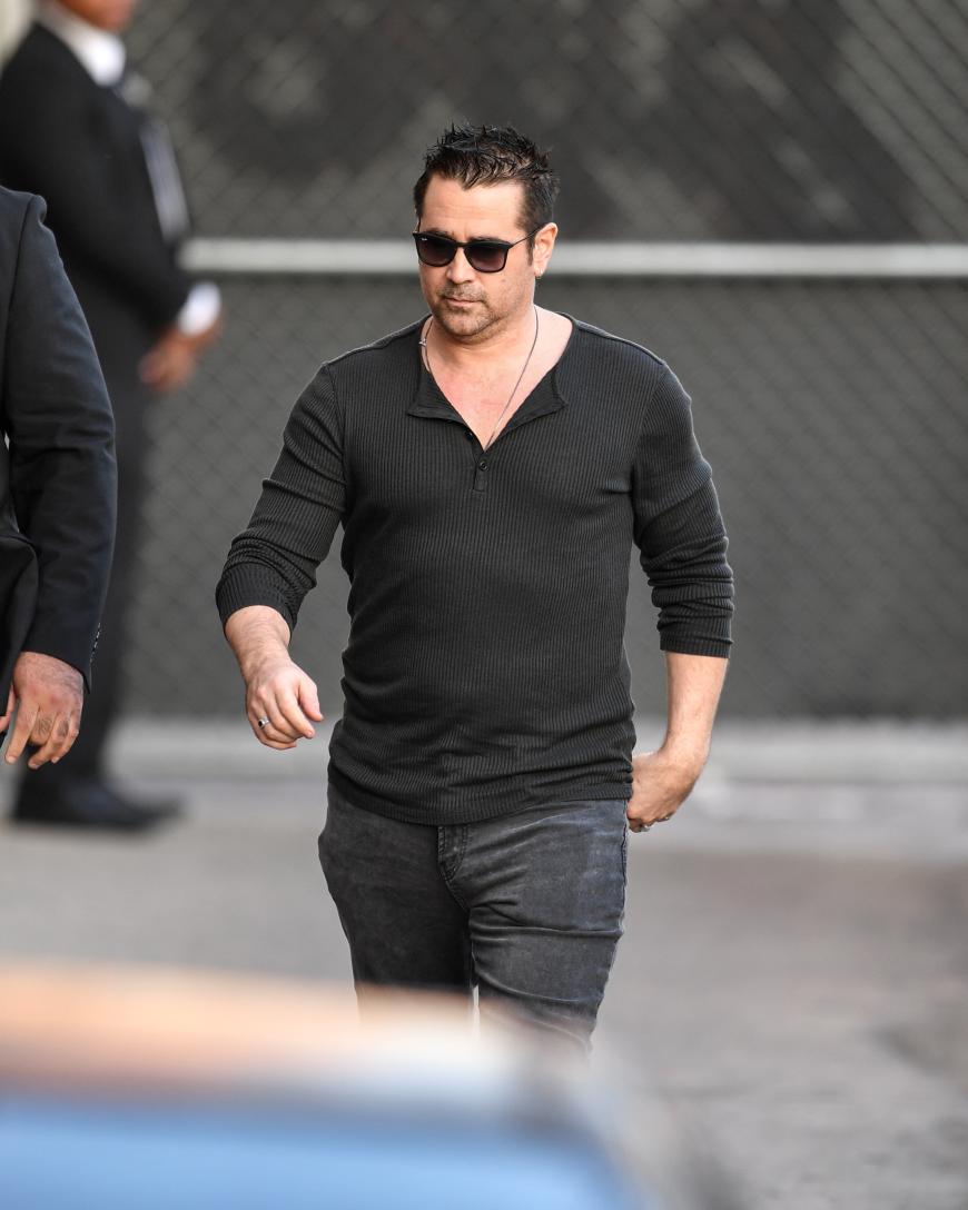 Na, habt ihr ihn erkannt? Wir nicht! Colin Farrell hat mächtig zugelegt.