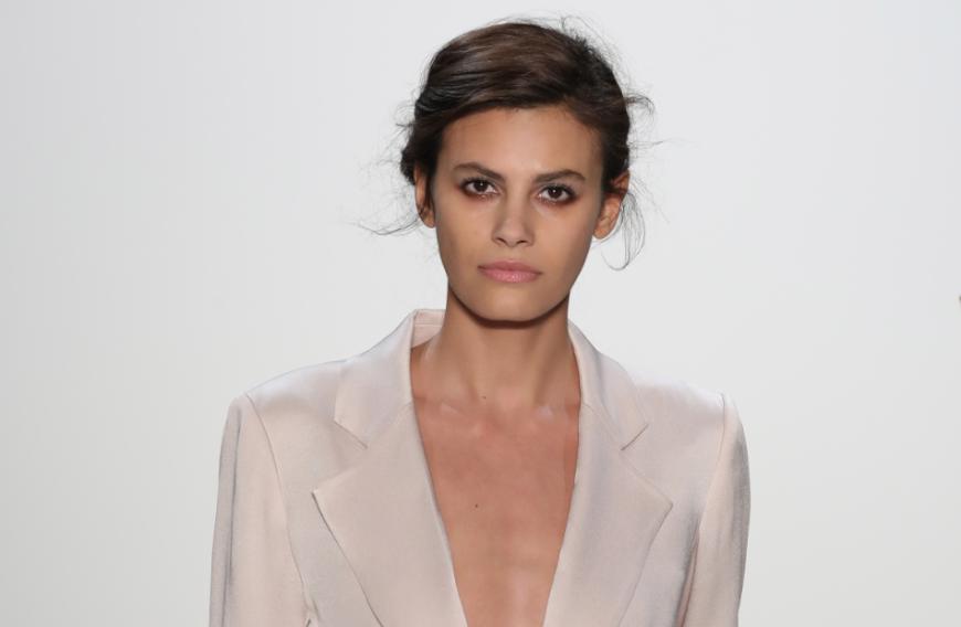 Das österreichische Model syrischer Abstammung ist zwar in Deutschland nur noch selten zu sehen, doch international macht sie Karriere. So lief sie schon häufig für renommierte Designer auf der Fashion Week New York, Paris oder Mailand.