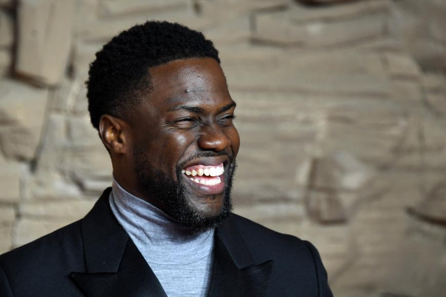 Aus Eins mach' Zwei? Schauspieler Kevin Hart behauptet vehement, er habe gleich zwei erste Male gehabt. Hä?
Der