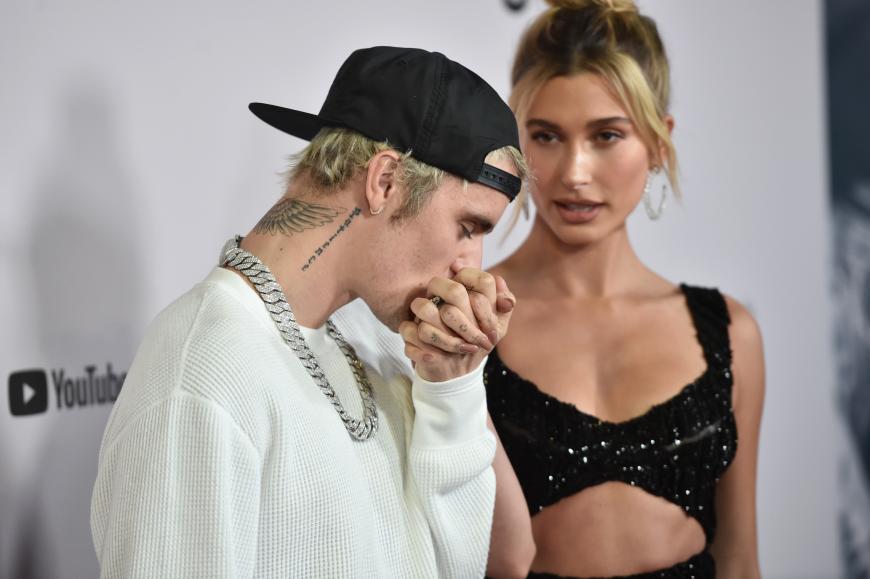 Der 25-Jährige ist super happy mit Hailey Bieber und lässt keine Gelegenheit aus, seiner Ex Selena sein Liebesglück unter die Nase zu reiben.