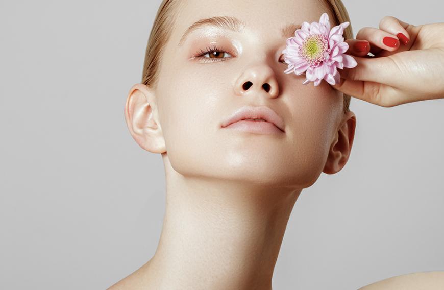 Magnolien sollen sowohl im Kampf gegen Hautalterung als auch Pickel und Rosacea helfen.