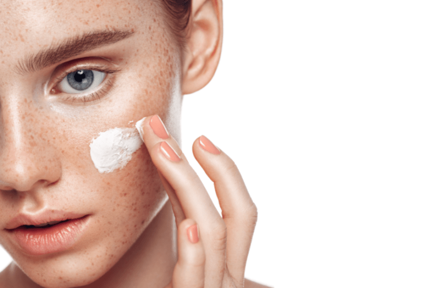 Wer auch mit 40 noch jugendliche Haut will, darf schon ab Mitte 20 zur Anti-Aging-Creme greifen!