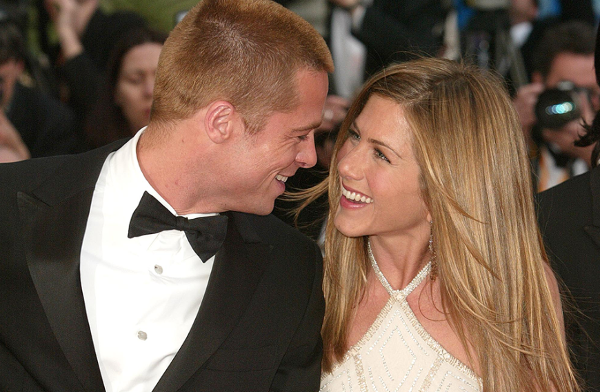 Etwa mit ihrem Ex-Mann Brad Pitt?