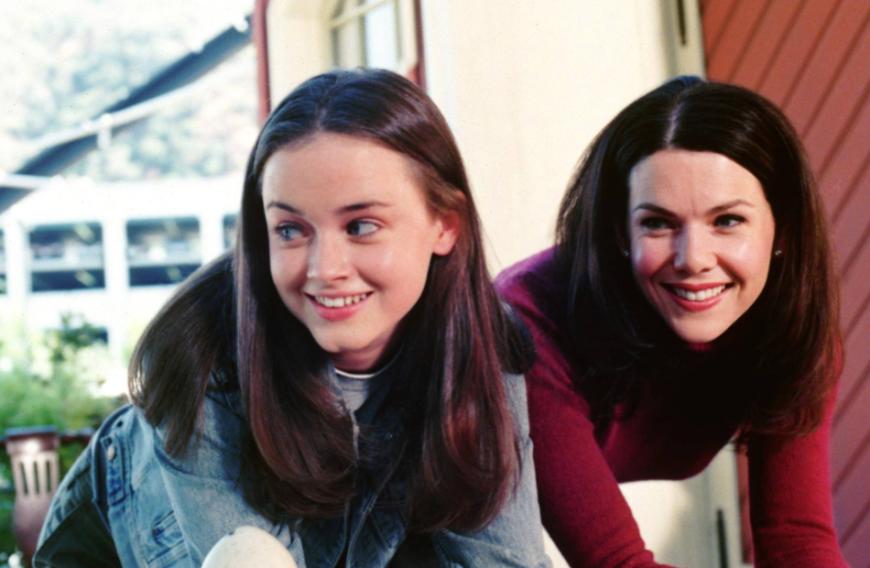 Die zählen bis heute als DAS Mutter-Tochter-Duo schlechthin: Lorelai (Lauren Graham) und Rory (Alexis Bledel) von