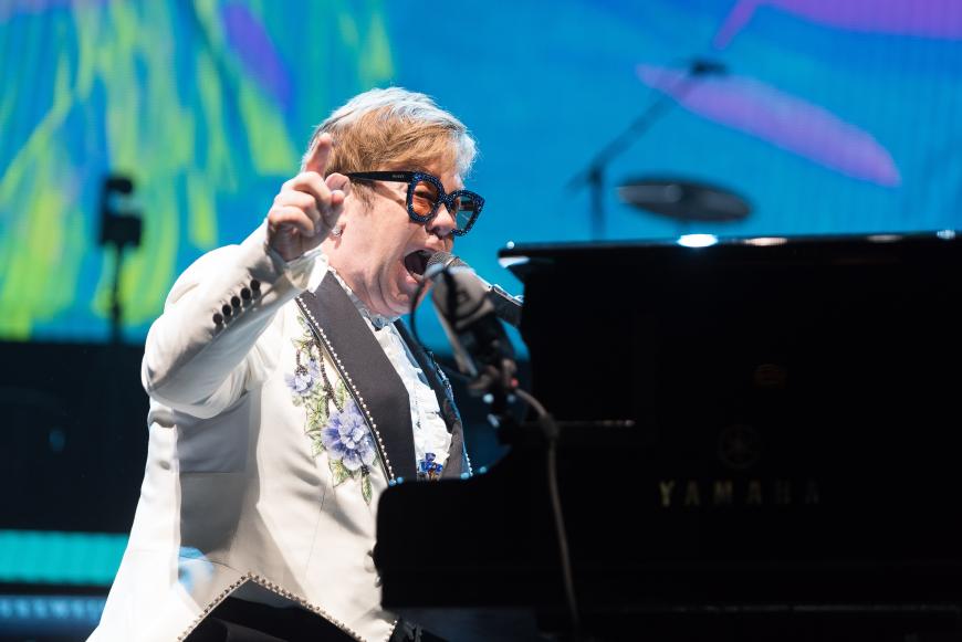 Große Sorge um Elton John ...