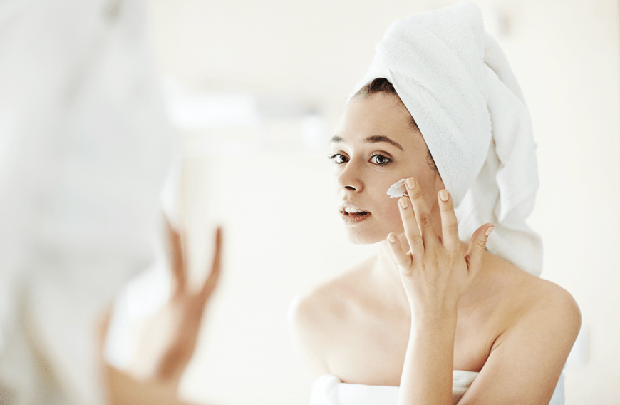 Es gibt noch weitere Anti-Aging-Produkte, mit denen du die ersten Anzeichen der Hautalterung aufhalten können sollst.