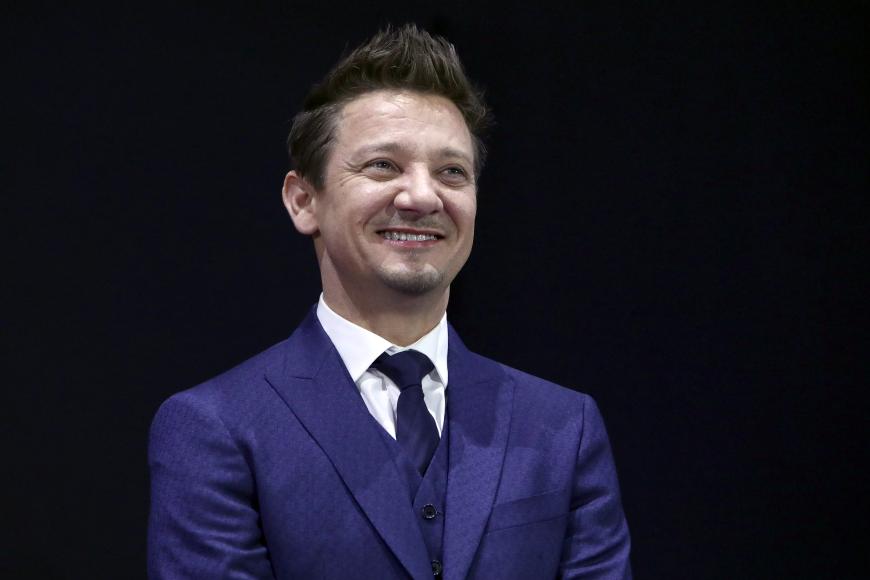 Der Schauspieler soll ein Auge auf seine Schauspiel-Kollegin geworfen haben.