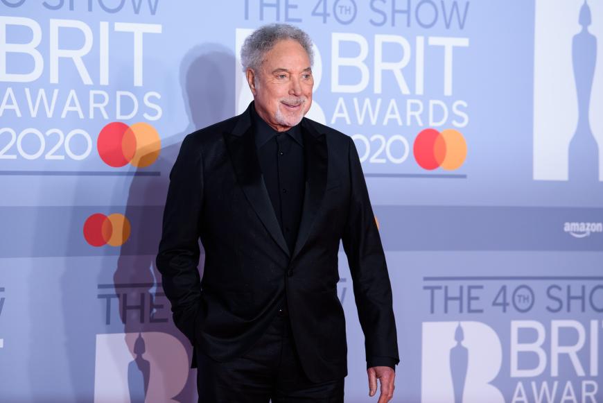Auch Tom Jones ließ sich die Preisverleihung nicht entgehen.