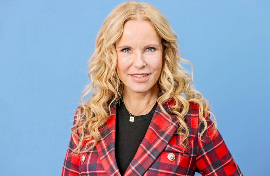 Die nächsten sechs Wochen muss Katja Burkard eine Armschlinge tragen.
