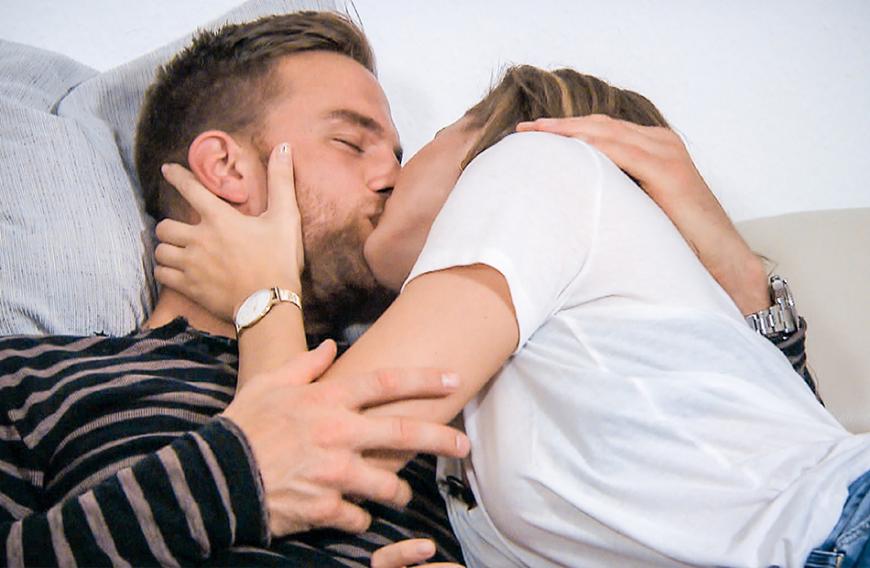 Hier knutscht Sebastian Kandidatin Wioleta.