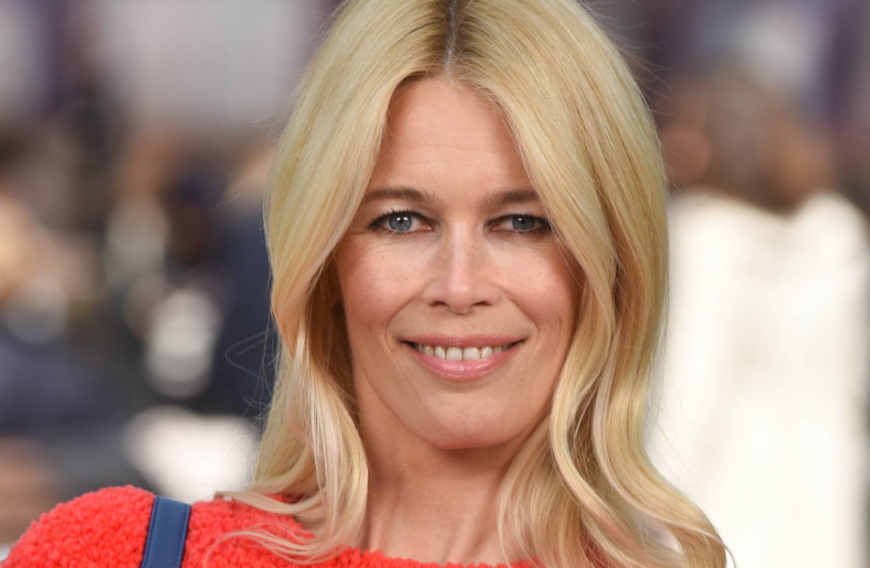 Auch Supermodel Claudia Schiffer hat mit hängenden Lidern zu kämpfen.