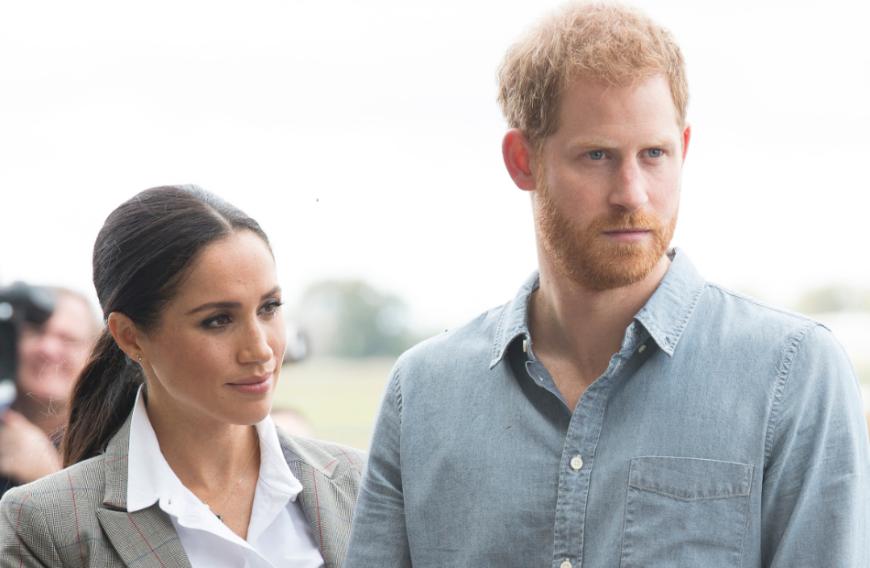 ... und das hat auch seinen Grund: Der 35-Jährige und Ehefrau Herzogin Meghan sollen sich dafür entschieden haben, Söhnchen Archie für ihre letzten offiziellen Termine als Royals nicht mit nach London zu nehmen.