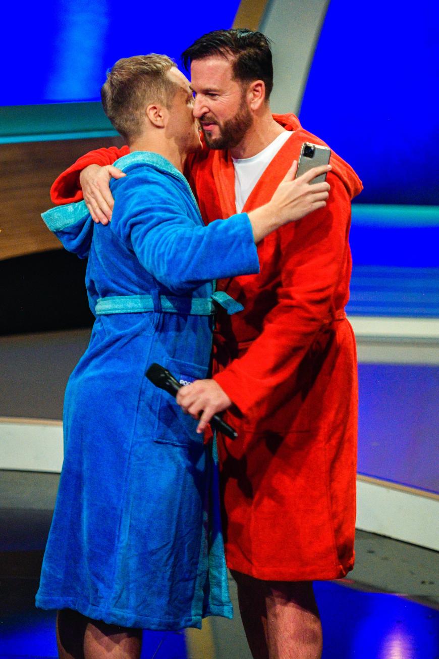 Ungewohntes Bild: Am Ende lagen sich die einstigen Streithähne Oliver Pocher und Michael Wendler sogar in den Armen. Hat der öffentliche Zoff jetzt tatsächlich ein Ende?