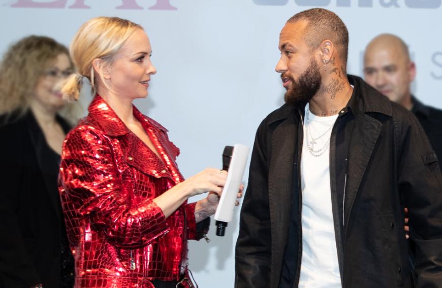 Doch auch noch nach dem Event ... | Janin Ullmann & Neymar: Was läuft denn da? | OK! Magazin