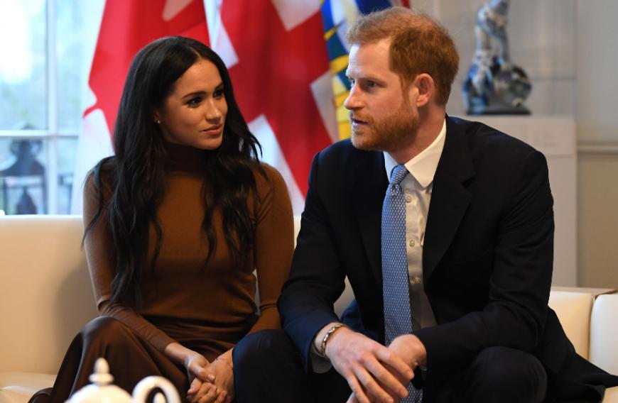 Vier Stunden lang sollen sich Harry und die Queen unterhalten haben. Auch Meghan soll zum Gesprächsthema geworden sein.