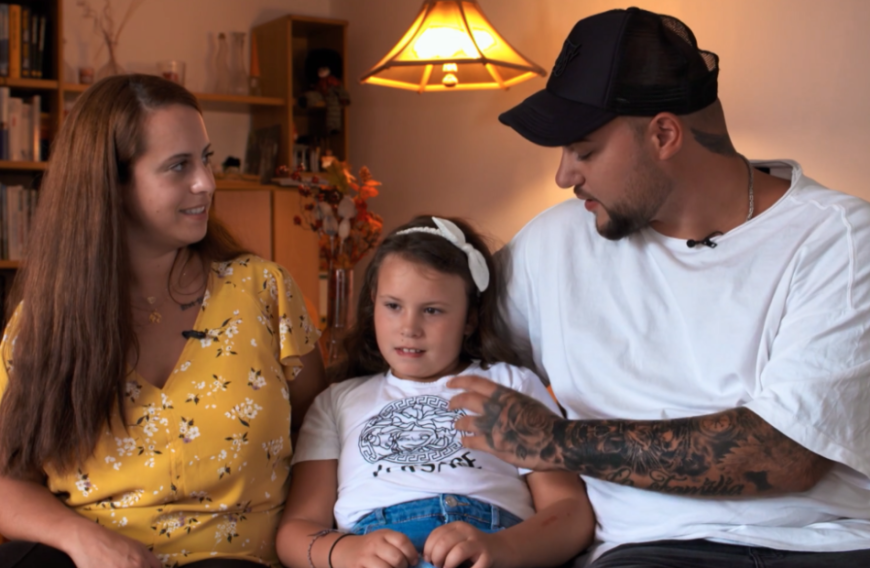 Und das, während seine Freundin Elena und die gemeinsame Tochter Emily nichtsahnend Zuhause in Deutschland saßen.