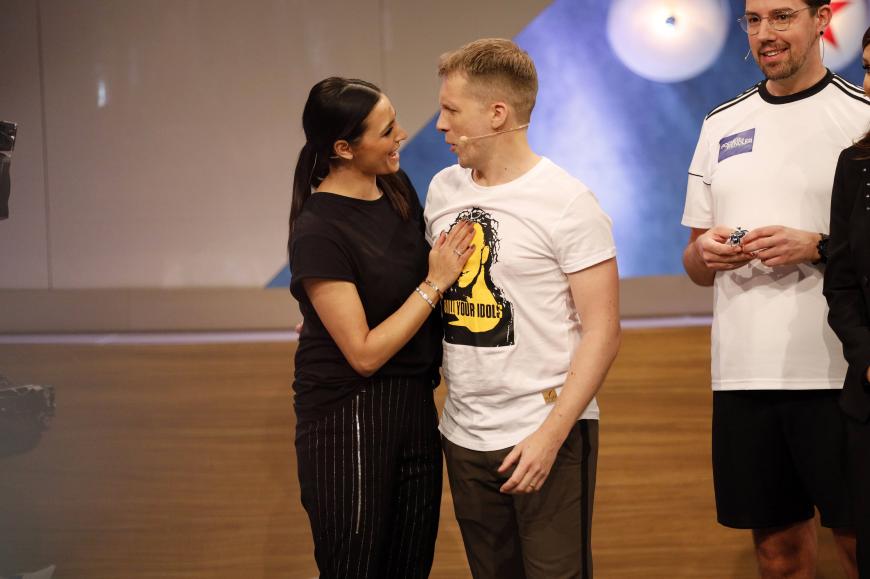 Die 26-Jährige will nicht, dass Oliver Pocher eine neue Parodie des Schlagerstars veröffentlicht.