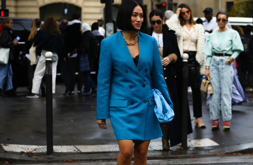 ... oder du entscheidest dich für einen klassichen Look in Form eines Blazer-Dresses.