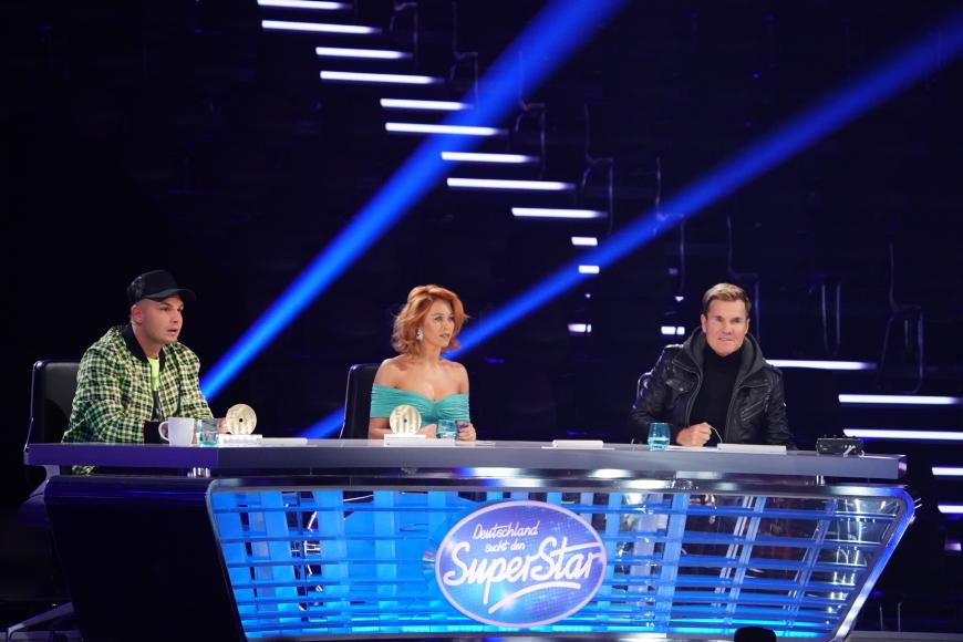 In der ersten DSDS-Liveshow saßen Pietro Lombardi, Oana Nechiti und Dieter Bohlen ohne Xavier Naidoo am Jurypult. Der Pop-Titan kündigte jedoch an, dass sie in der nächsten Show wieder zu viert besetzt sind.