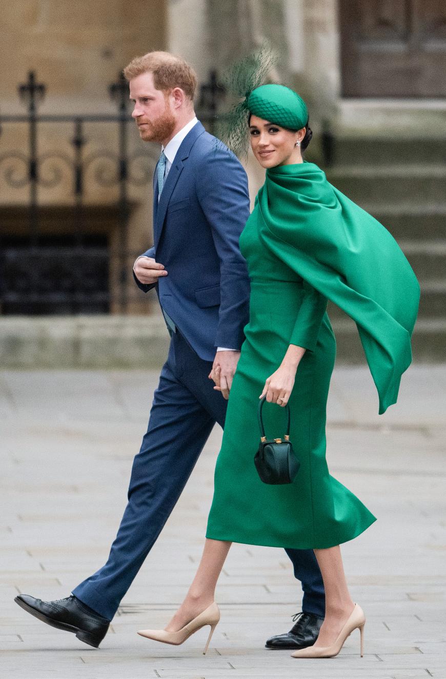 Herzogin Meghan und Prinz Harry haben ihren letzten Termin mit königlicher Verpflichtung wahrgenommen. Während die ehemalige Schauspielerin beinahe ununterbrochen strahlte, wirkte der Prinz traurig und nachdenklich.