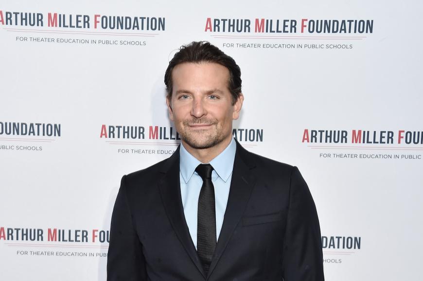 Sie wollen ihren Freund Bradley Cooper angeblich verkuppeln.