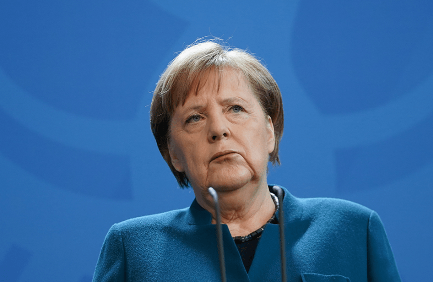 Am Sonntag stellte Angela Merkel sich noch den Fragen der Journalisten.