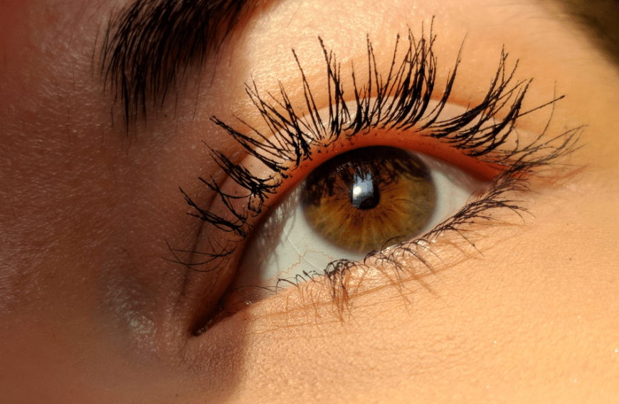Finde deine perfekte Mascara für traumhaft schöne Wimpern ...