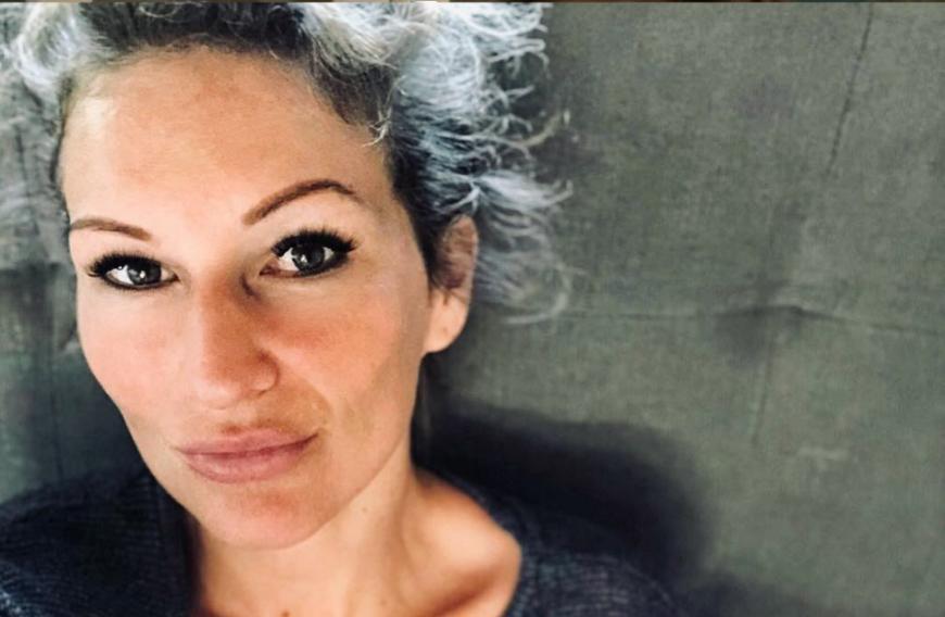 Heftige Schmerzen: Seit der Geburt von Tochter Yoko geht es Janni Hönscheid immer öfter schlecht ...