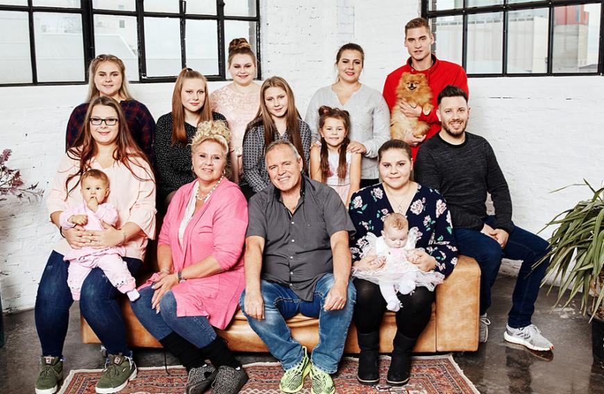 14 Mitglieder unter einem Dach: Die Wollnys bleiben während der Corona-Pandemie ebenfalls zuhause. Stress ist da wohl vorprogrammiert ...