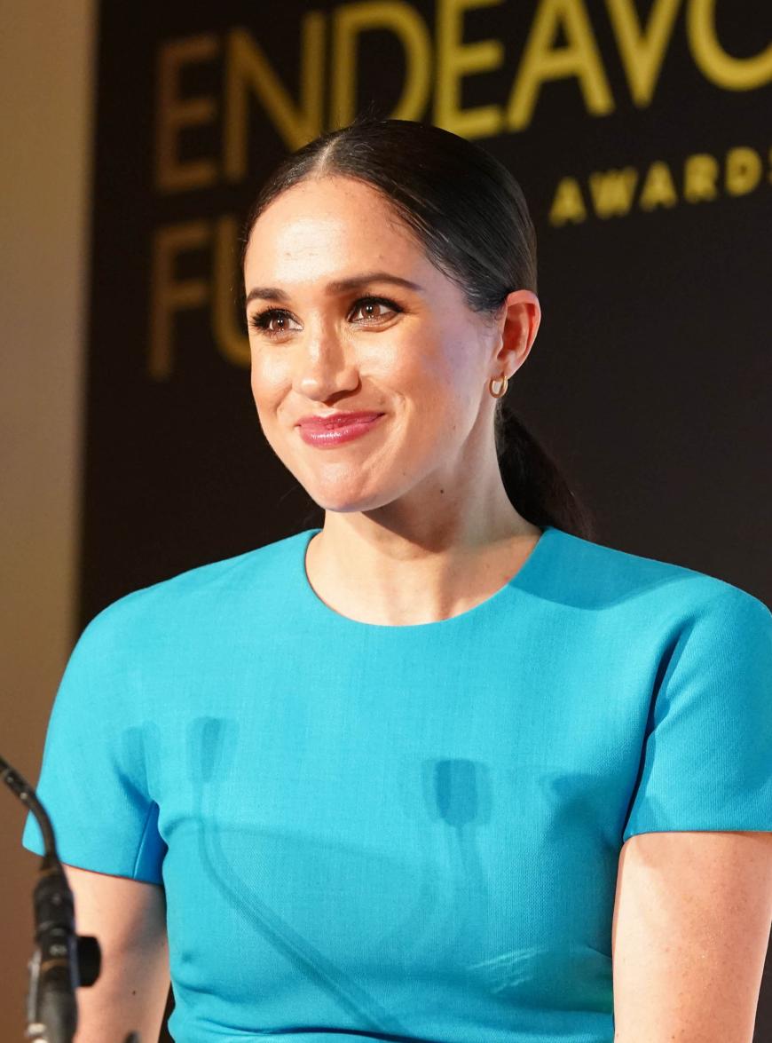 Herzogin Meghan will offenbar die Wahrheit über den Megxit auspacken.