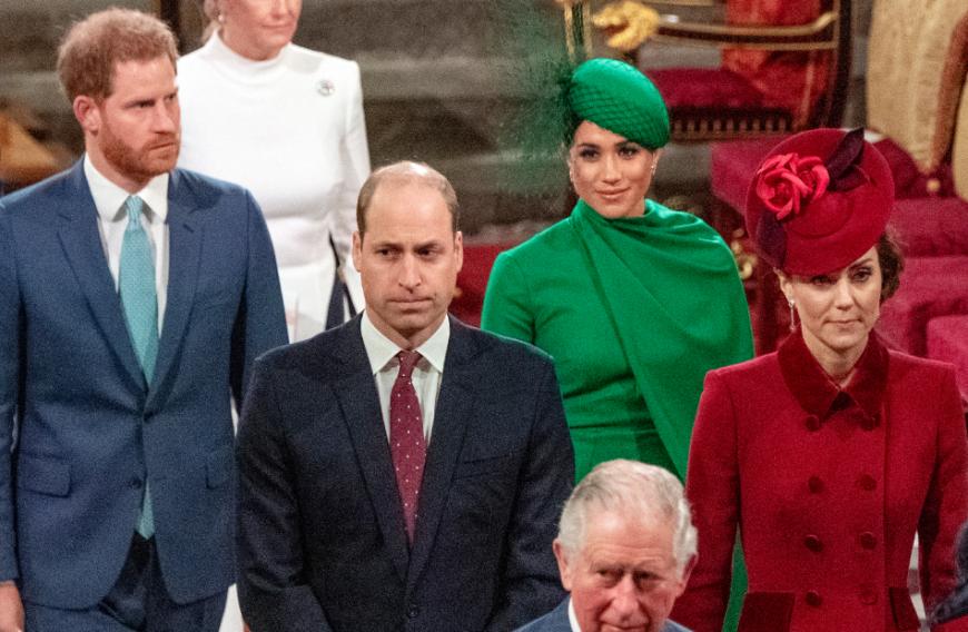 Das behauptet jetzt zumindest Journalistin Angela Levin, die den 35-Jährigen vor einigen Jahren für ihr Enthüllungsbuch begleitete. Weil Harry nach Prinz Charles, Prinz William, Prinz George, Prinzessin Charlotte und Prinz Louis bloß der sechste in der Thronfolge sei, habe er sich unter Druck gesetzt gefühlt, etwas anderes aus seinem Leben zu machen.