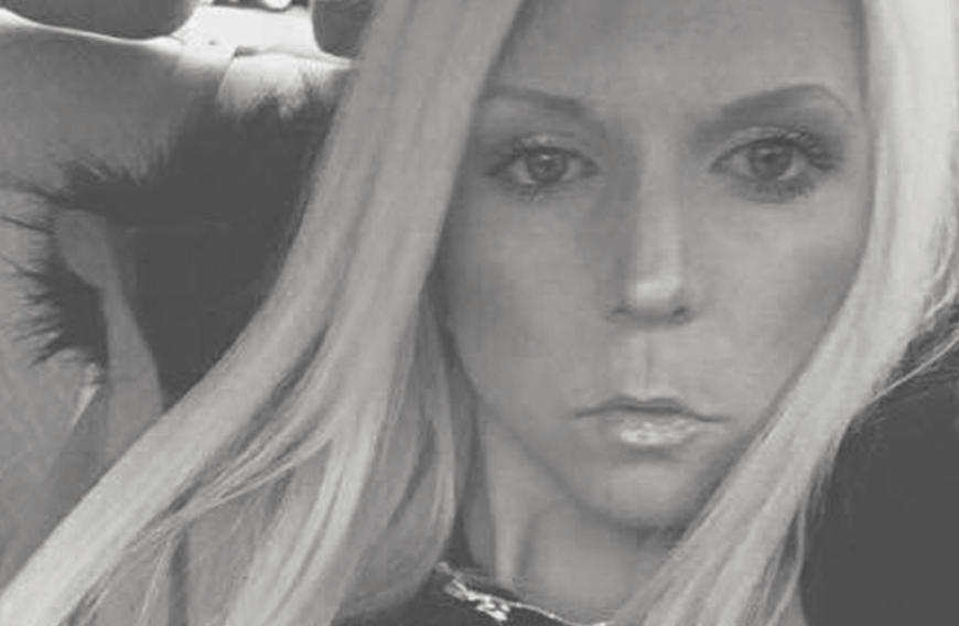 YouTube-Star JayJay Jackpot, die mit bürgerlichem Namen Janina-Dominique Buse hieß, ist mit nur 32 Jahren gestorben. Berühmt wurde die Blondine durch ihre witzigen Videos im Netz, mit denen sie Hunderttausende Menschen begeisterte. JayJay Jackpot litt jedoch an einem Herzfehler und musste sich aufgrund dessen immer wieder in ärztliche Behandlung begeben. Nun erlag sie ihrer schweren Krankheit in der Medizinischen Hochschule Hannover, wie ihr Manager Carlo Vista gegenüber