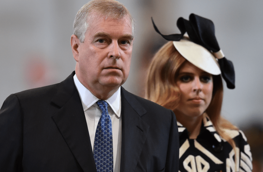 Zuvor hatte bereits der Sex-Skandal um Beatrices Vater, Prinz Andrew, die Planungen immer wieder überschattet.