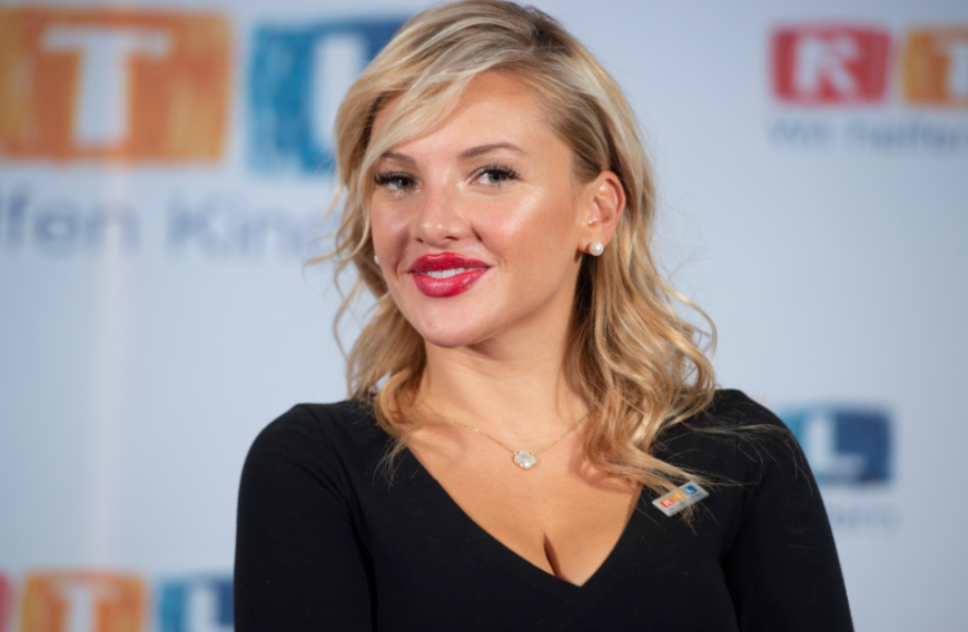 Die Blondine fühlt sich aktuell sehr einsam.