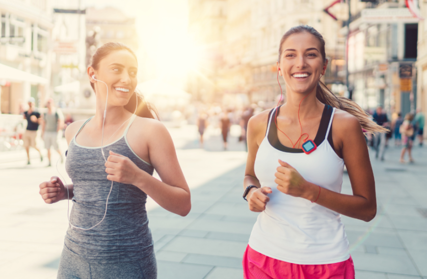 Extra-Tipp: Beim Joggen kann man einfach mal den Kopf frei kriegen. Wichtig dabei ist der richtige Soundtrack! Z.B. die Songs der Spotify-Playlist
