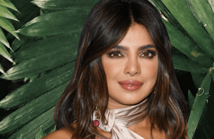 ... während Priyanka Chopra ihre Haut mit den Masken von 111 Skin zum Leuchten bringt.