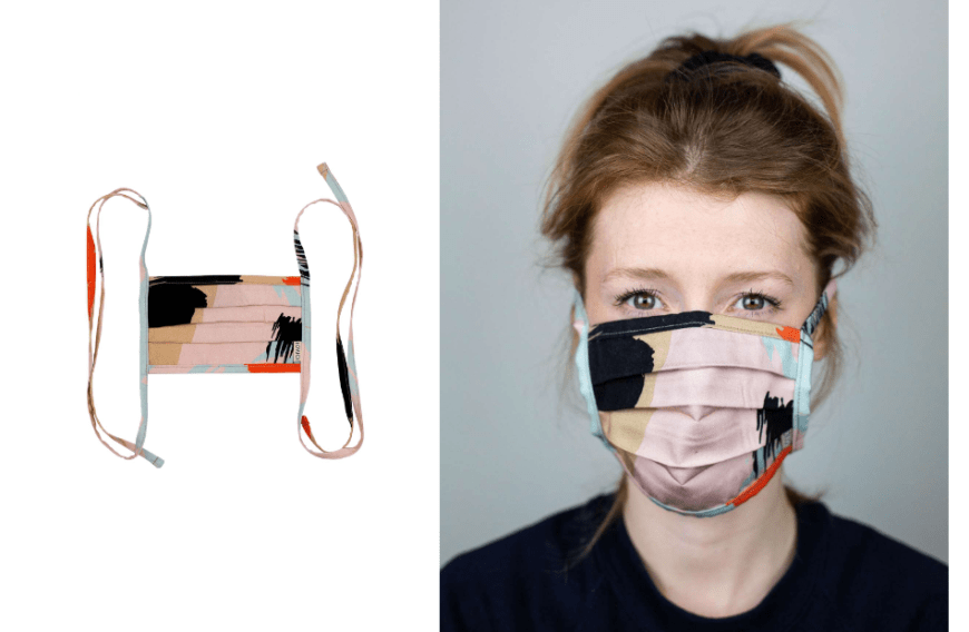Der Onlineshop ThokkThokkMarket, welcher sich auf Kleidung spezialisiert hat, die minimalistisch, vegan und ökologisch fair produziert ist, verkauft aktuell ebenfalls Schutzmasken, mit denen du definitiv Trends setzen kannst. Zum Beispiel die Masken von Lovjoi, die du einzeln oder direkt in Mehrfach-Packs mit bis zu 10 Masken für 149 Euro kaufen kannst. Hier sind die coolen Teile erhältlich.