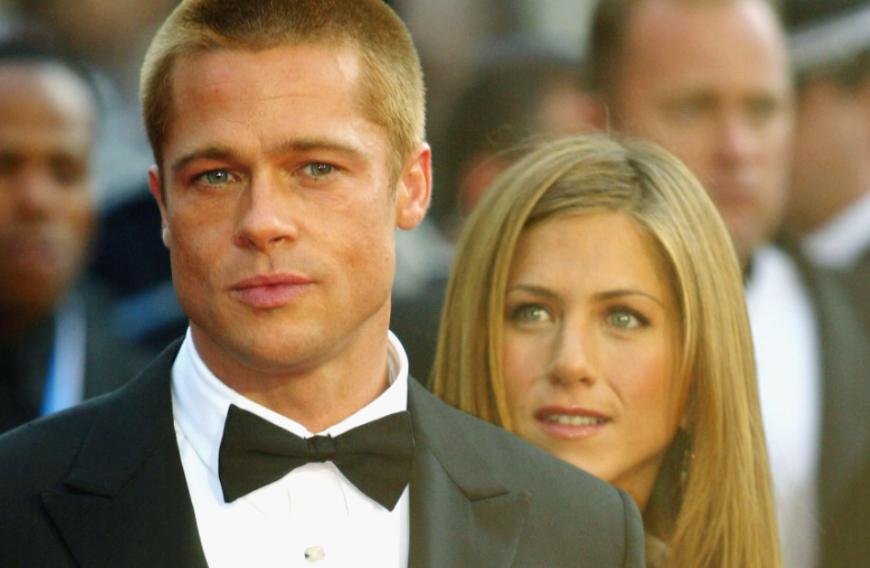 2005 ließ sich das Hollywood-Paar nach fünf Jahren Ehe scheiden. Bis heute wird Angelina Jolie für das Ehe-Aus verantwortlich gemacht.