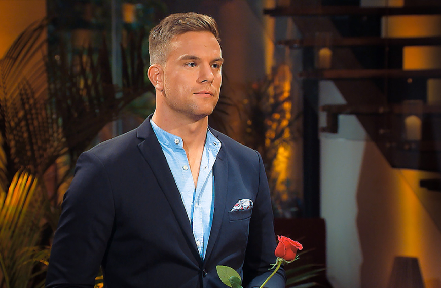 Was wohl Bachelor Sebastian Preuss zu dem Pony-Fail seiner Finalistin sagt? Zwar entschied er sich gegen Diana, doch bis heute wird darüber spekuliert, ob zwischen den beiden doch etwas laufen könnte ... Alle Folgen von