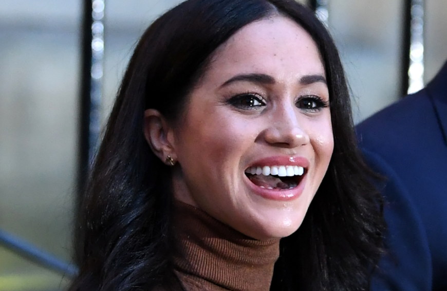 Auch Herzogin Meghan zaubert sich mit einer günstigen Wimperntusche den ultimativen Hollywood-Augenaufschlag.