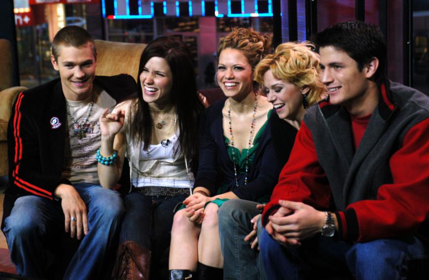 Die Serie rund um die Halbbrüder Lucas und Nathan Scott wurde von 2003 bis 2012 ausgestrahlt und galt vor allem in den 2000er Jahren als Publikumsmagnet.