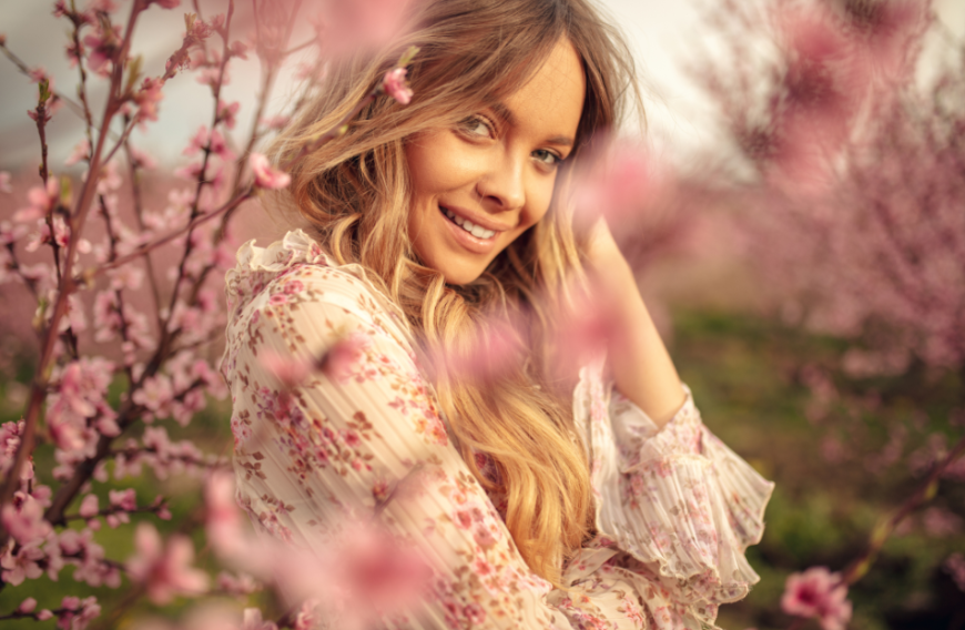 Hyaluronsäure ist DER Anti-Aging-Wirkstoff schlecht hin! Er zaubert dir eine pralle und straffe Haut und verleiht ihr obendrein einen ultimativen Glow ...