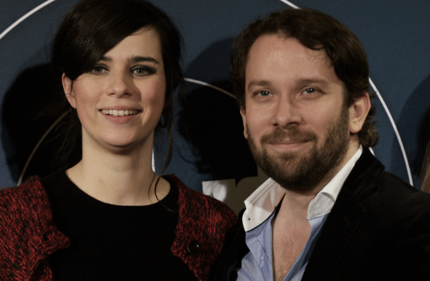 Als Hauptkomissarin Kira Dorn steht Tschirner gemeinsam mit Christian Ulmen für den Tatort Weimar vor der Kamera.