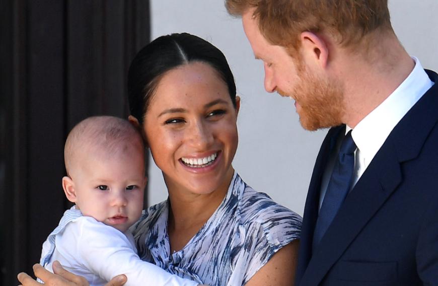 Gemeinsam mit Herzogin Meghan und Söhnchen Archie zog Harry vor wenigen Monaten in die Staaten, um sich dort mit seiner Familie ein neues Leben aufzubauen.