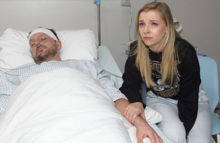 Doch damit nicht genug: Auch auf Brenda (Annabella Zetsch) und Robert (Nils Schulz) müssen die GZSZ-Zuschauer bald verzichten.