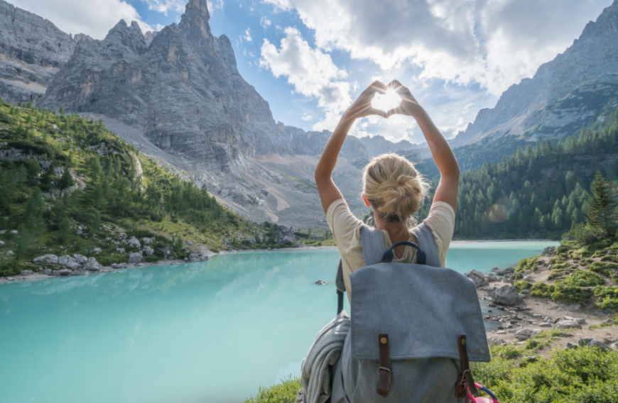 Falls du gerade noch Inspirationen für deinen Sommerurlaub brauchst, dann haben wir einen tollen Tipp für dich: Wandern!